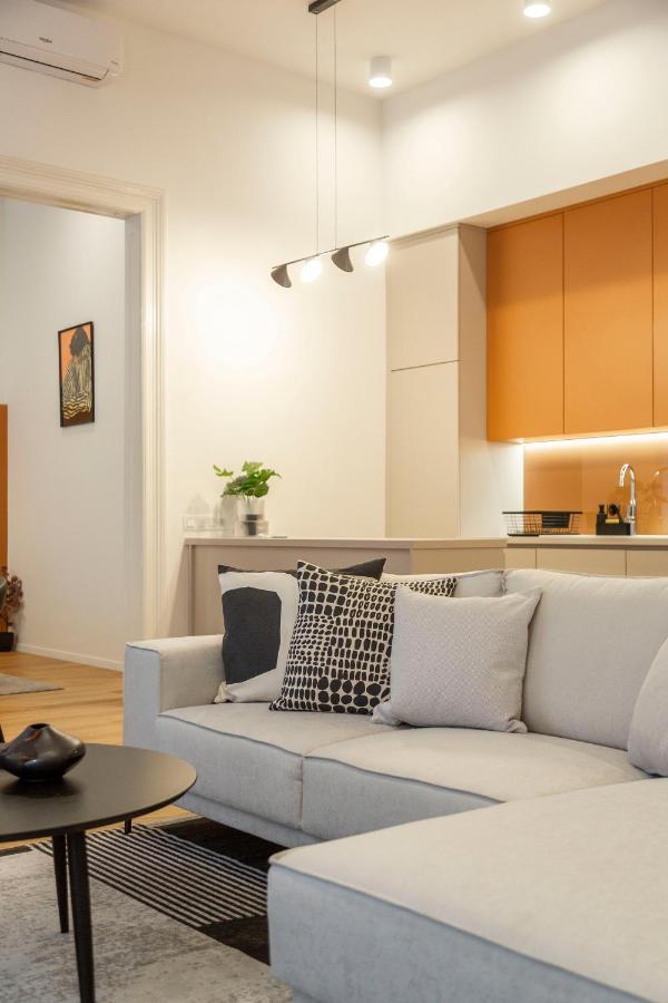 Luxurious Minimalist Residence With Sauna By Prestige Homes Budapest Exterior foto
